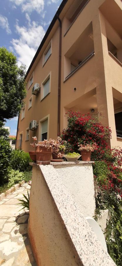 Apartments Casa Karmen Pula Exterior foto